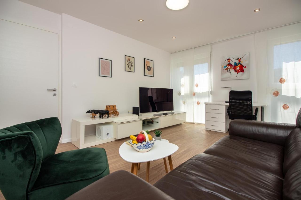 Apartamento Bura2 , With Private Parking In The Garage Split Exterior foto