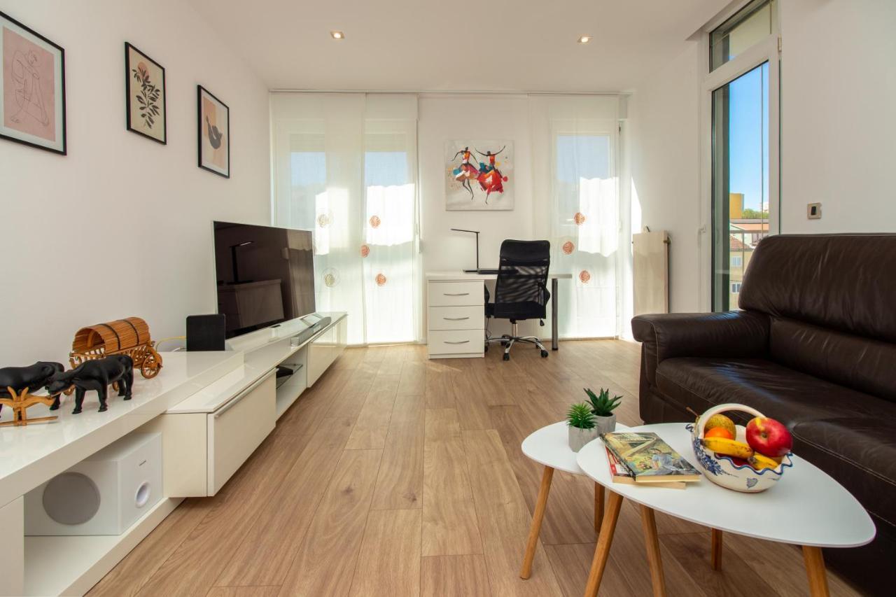 Apartamento Bura2 , With Private Parking In The Garage Split Exterior foto
